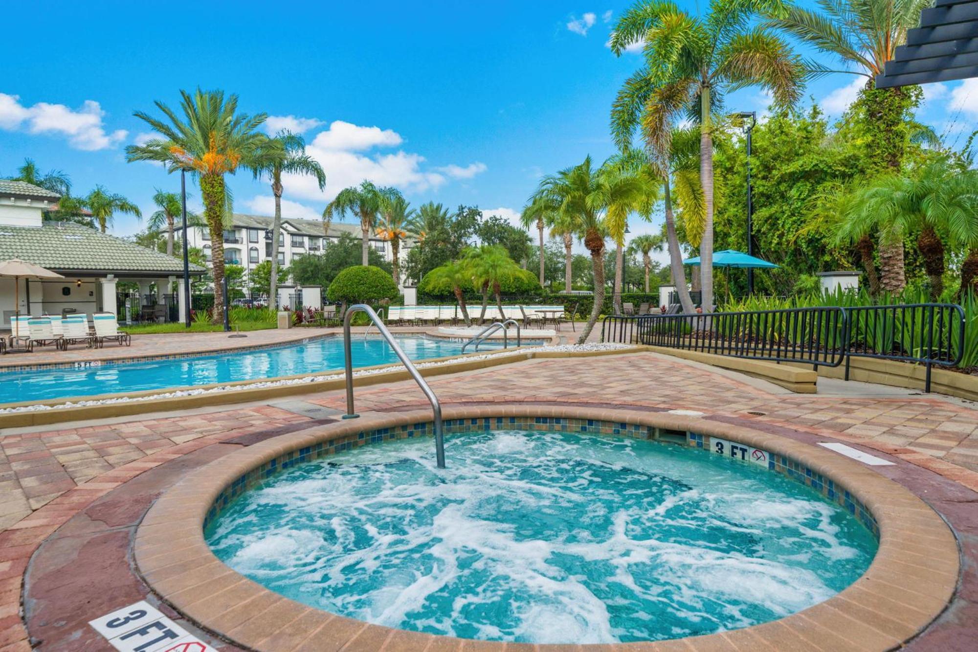 Vista Cay Luxury 4 Bedroom